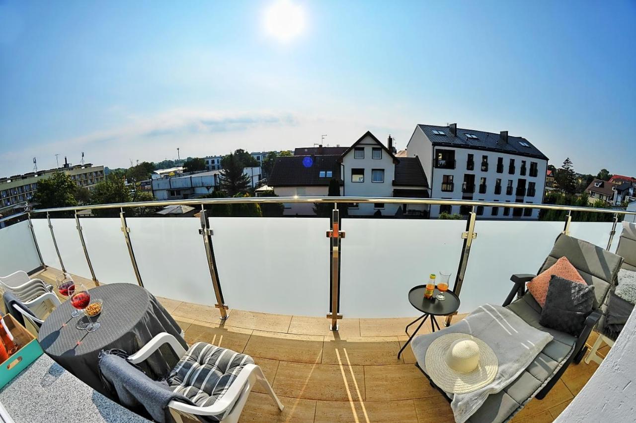Plaza Apartament อุสตรอเนียมอร์สเกีย ภายนอก รูปภาพ
